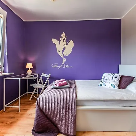 شقة Violet Apartament Z Parkingiem *