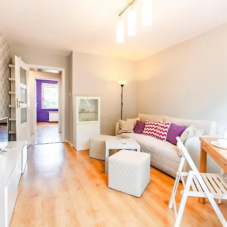 Violet Apartament Z Parkingiem شقة سوبوت