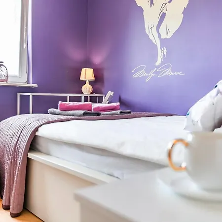شقة Violet Apartament Z Parkingiem *