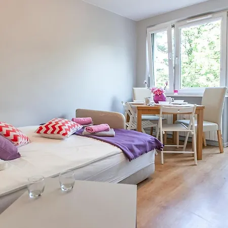 Violet Apartament Z Parkingiem شقة